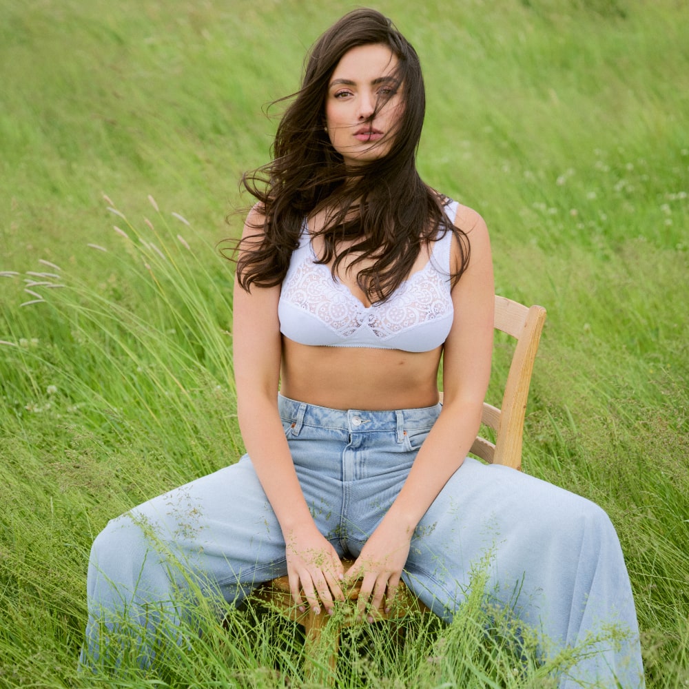 Dorina bílá nevyztužená podprsenka bez kostic