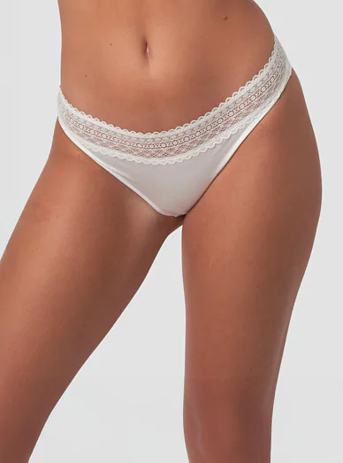 Sassa klasické kalhotky s krajkou bílé - ivory